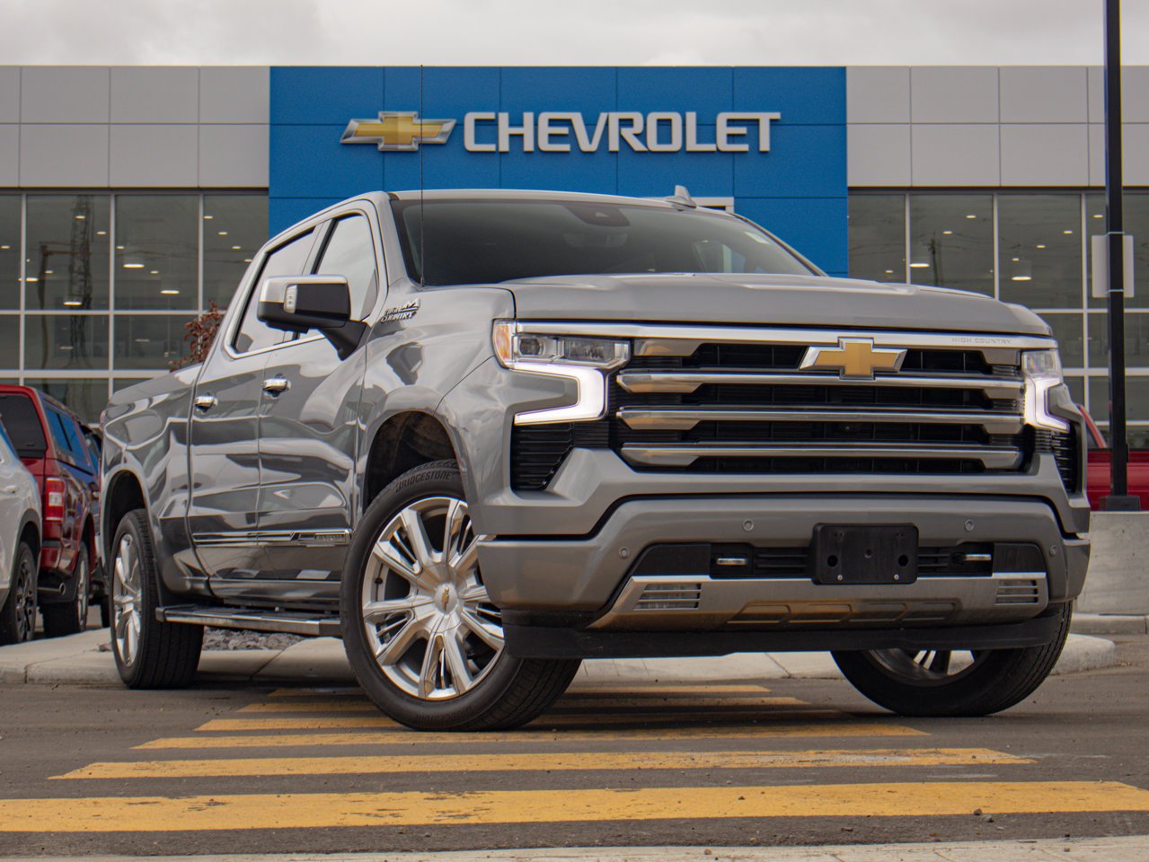 2024 Chevrolet Silverado 1500 4WD Crew Cab 157 High Country Grey Sherwood Park - photo #14
