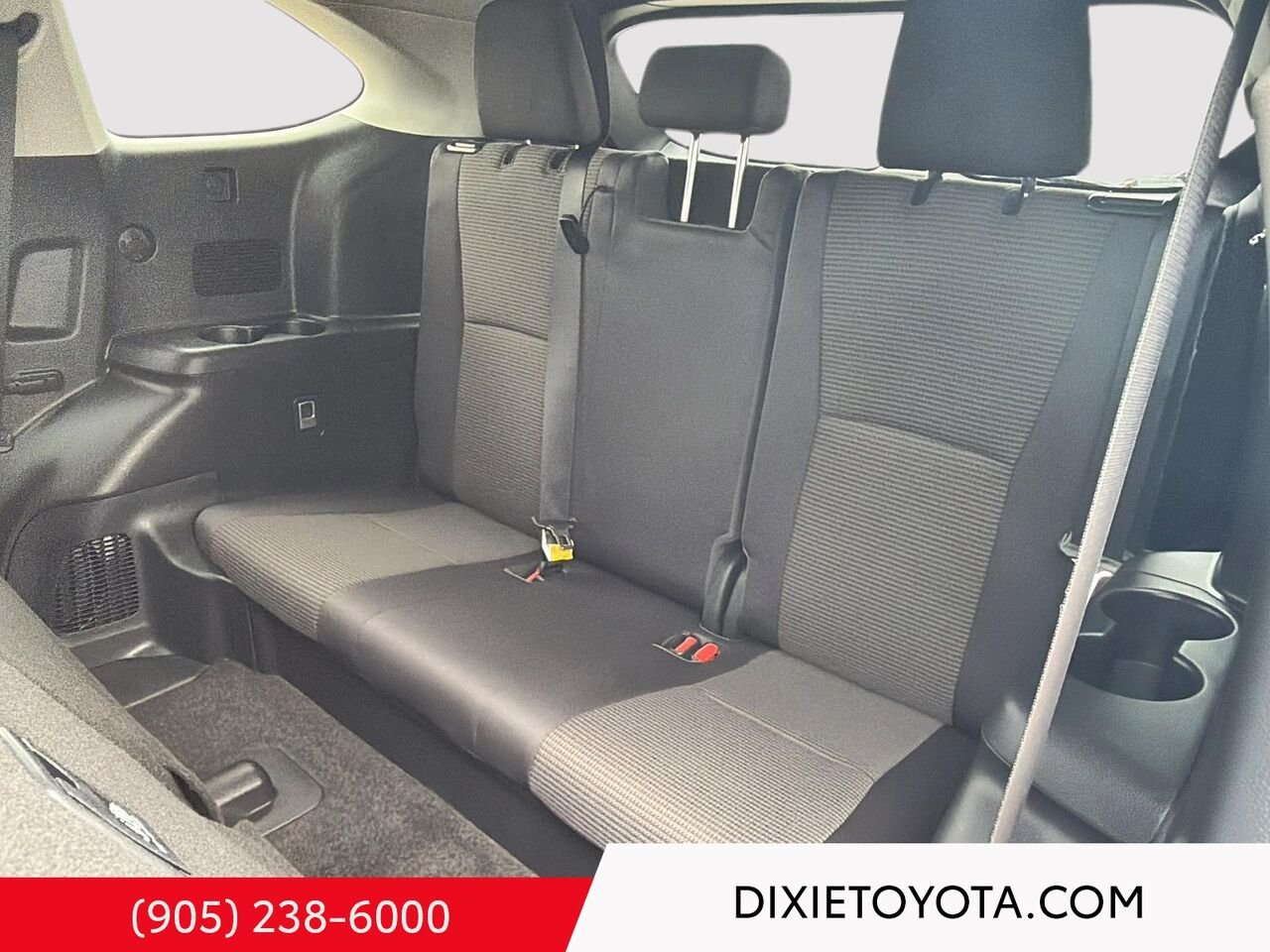 2023 Toyota Highlander LE AWD / CLEAN CARFAX / HEATED SEATS / TOYOTA SAFETY SENSE / CARPLAY AND ANDROID AUTO Magnetic Grey Metallic Mississauga - photo #19