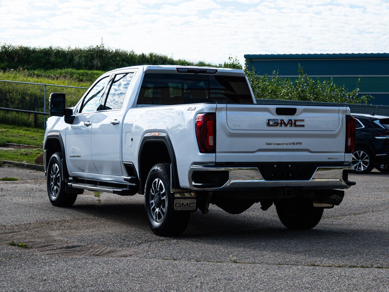 2023 GMC Sierra 3500HD 4WD Crew Cab 159 SLT White Sherwood Park - photo #10