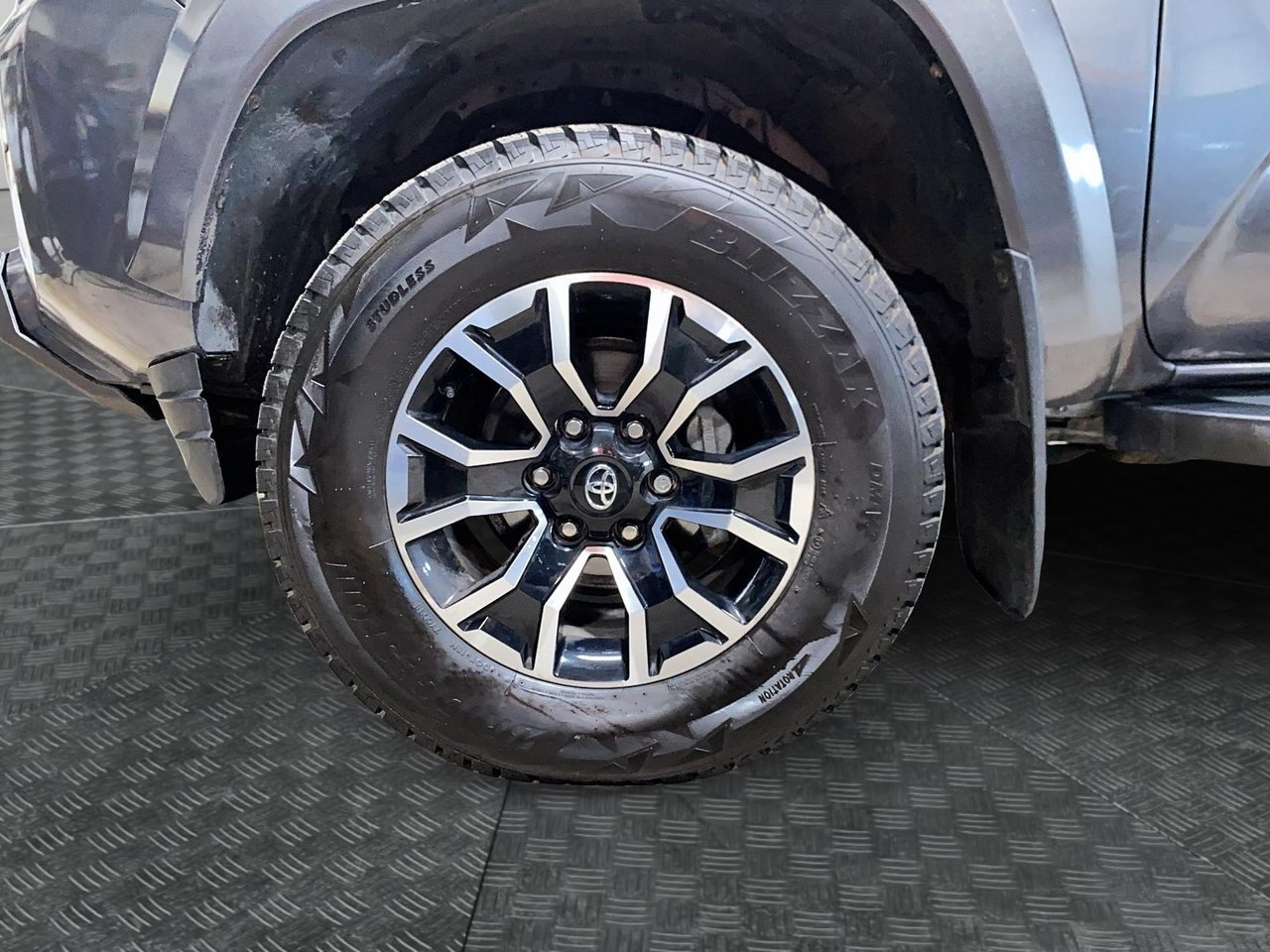 2023 Toyota Tacoma trd Grey Baie-Comeau - photo #3