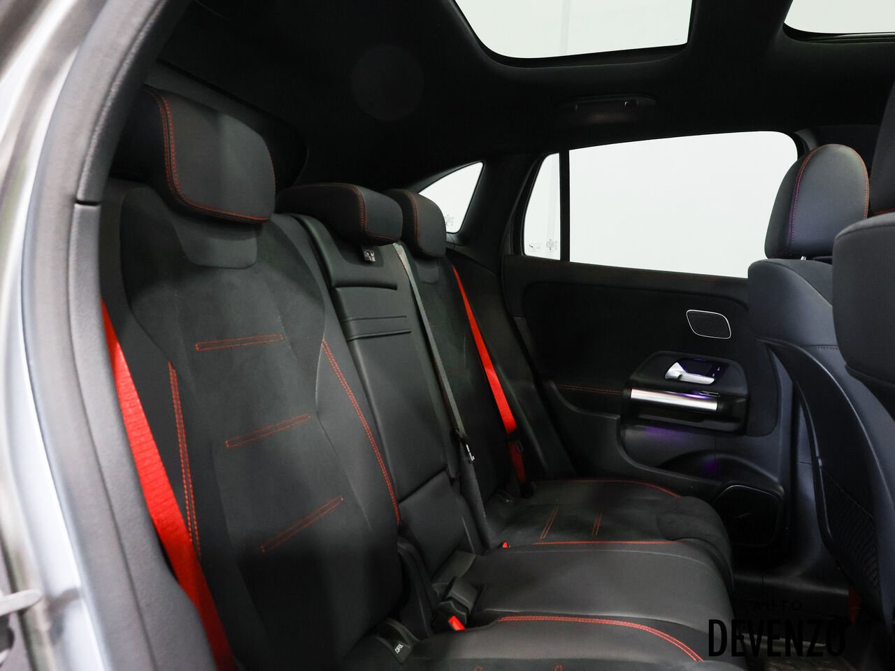 2023 Mercedes-Benz GLA Grey Saint-Eustache - photo #9