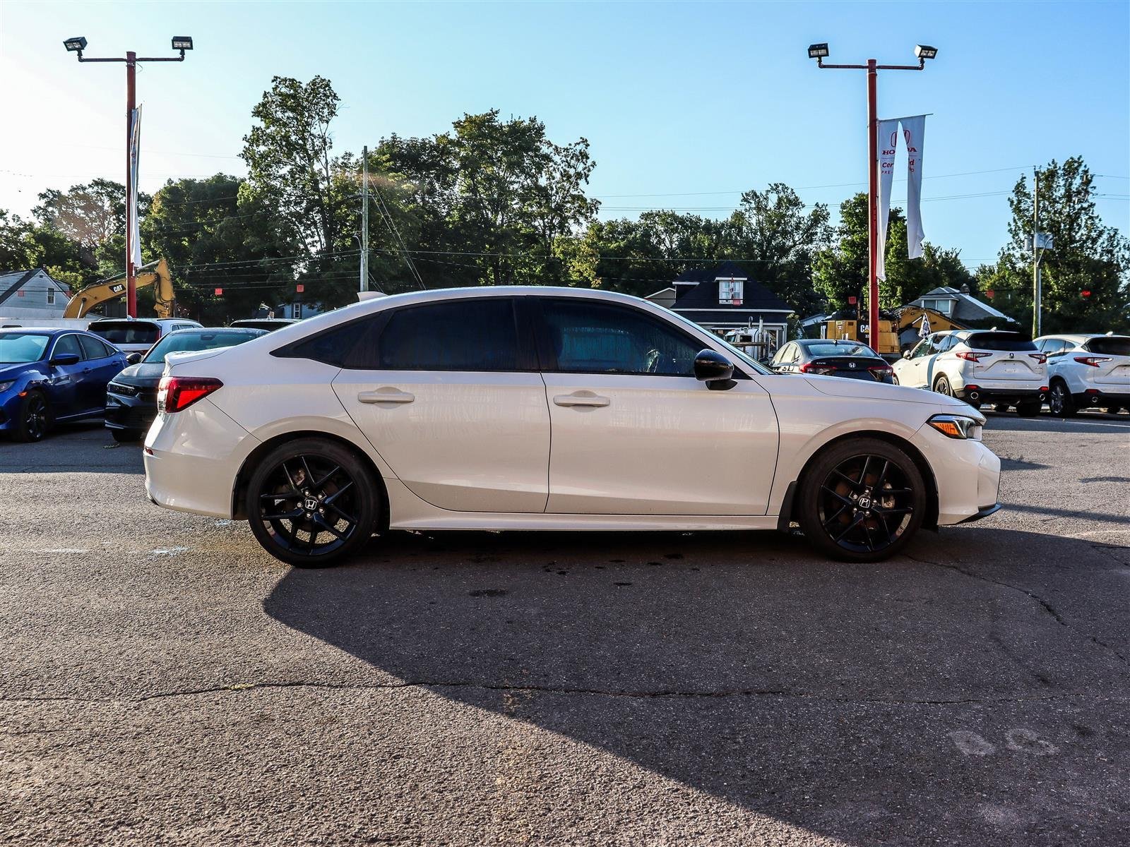 Honda Civic hybride berline 2025 White Ottawa & Gatineau - photo #2