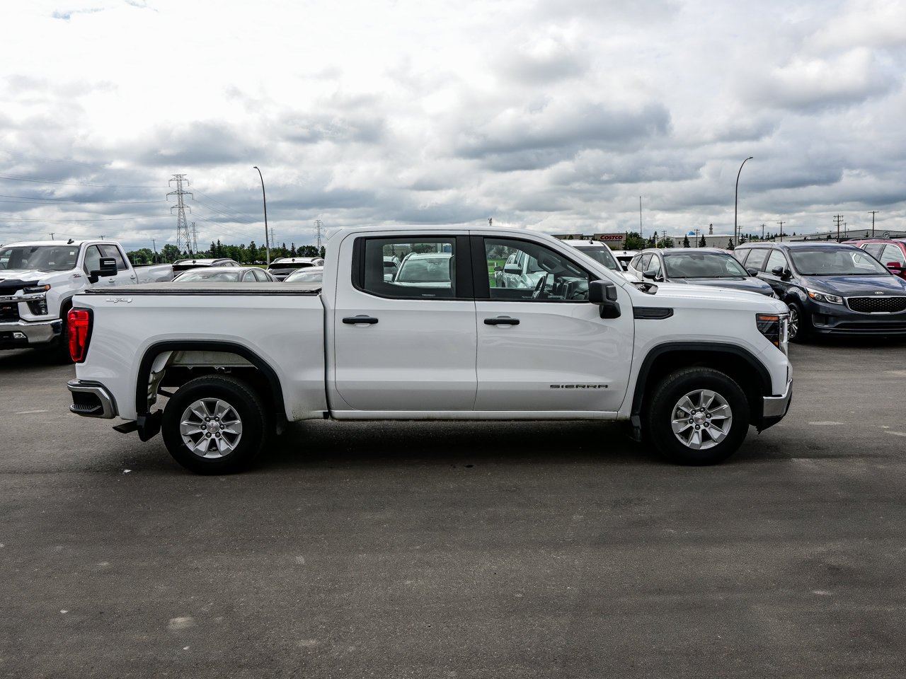 2023 GMC Sierra 1500 4WD Crew Cab 147 Pro White Sherwood Park - photo #14