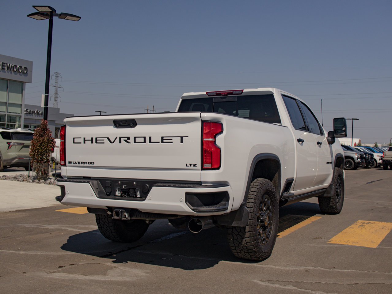2024 Chevrolet Silverado 3500HD 4WD Crew Cab 159 LTZ White Sherwood Park - photo #9