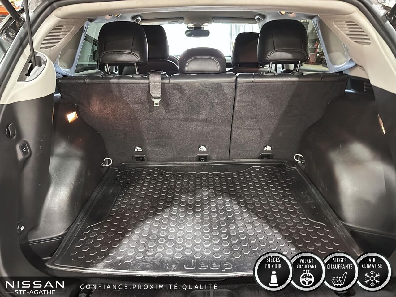 2022 Jeep Compass Trailhawk | 4X4 | VOLANT CHAUFFANT | ATTELAGE | CAMÉRA DE RECUL Grey Saint-Jérôme - photo #18