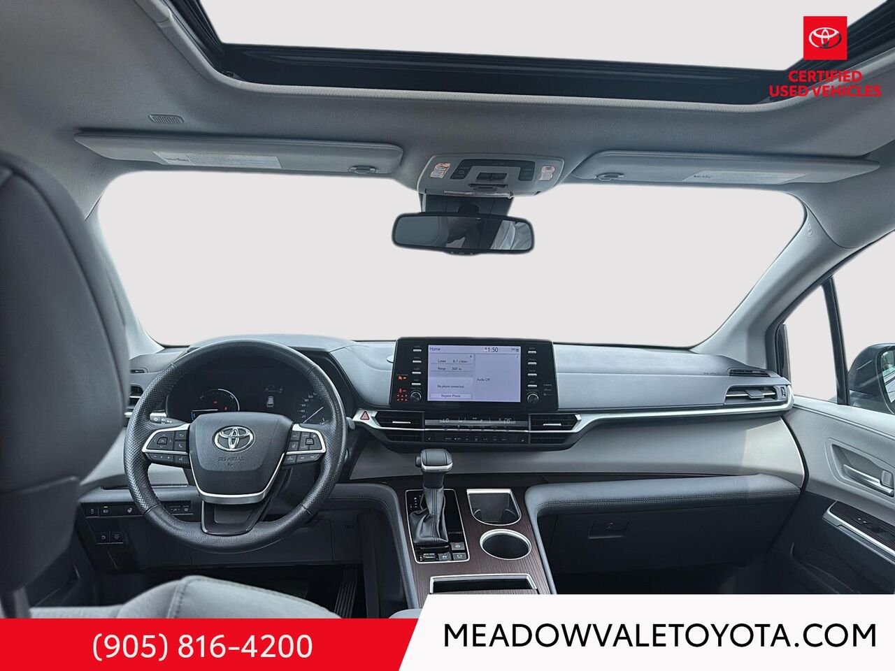 2024 Toyota Sienna One Owner, 4 New Tires, Midnight Black Metallic Mississauga - photo #18