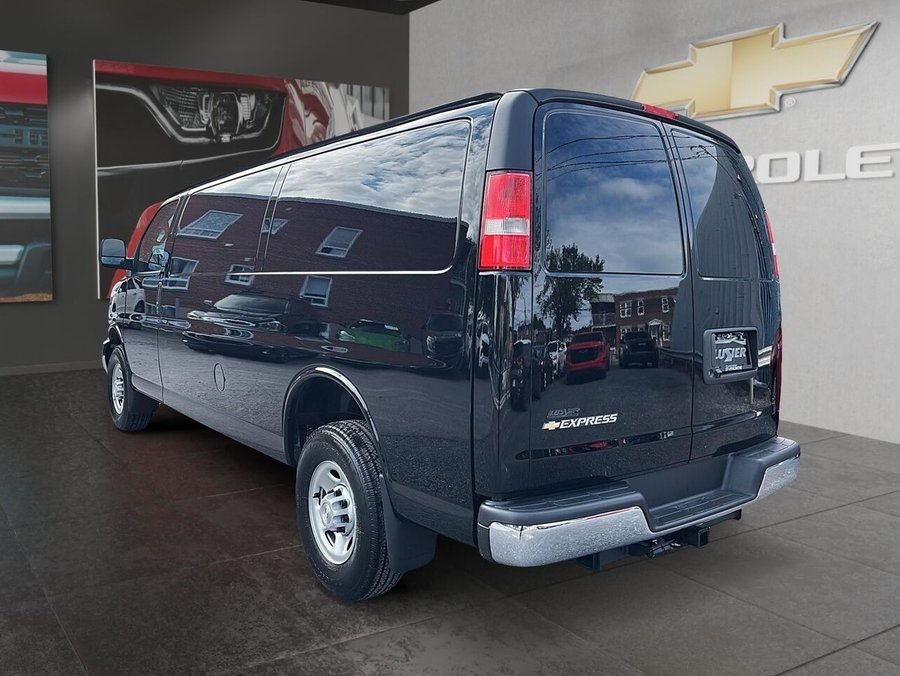 2026 Chevrolet Express Cargo Van 2026 BLACK