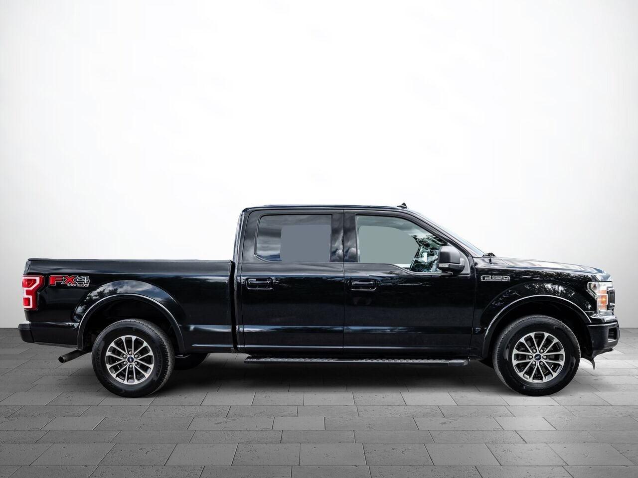 2019 Ford F-150 Black Sainte-Julienne - photo #2