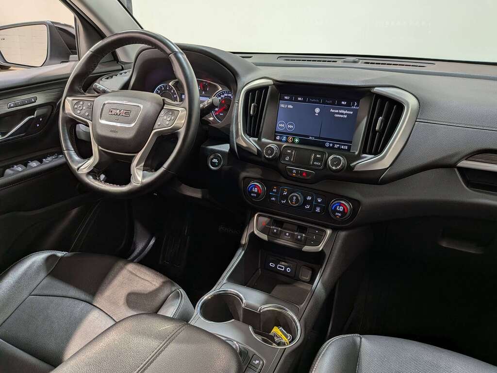 GMC Terrain 2023 Blanc Val-David - photo #19