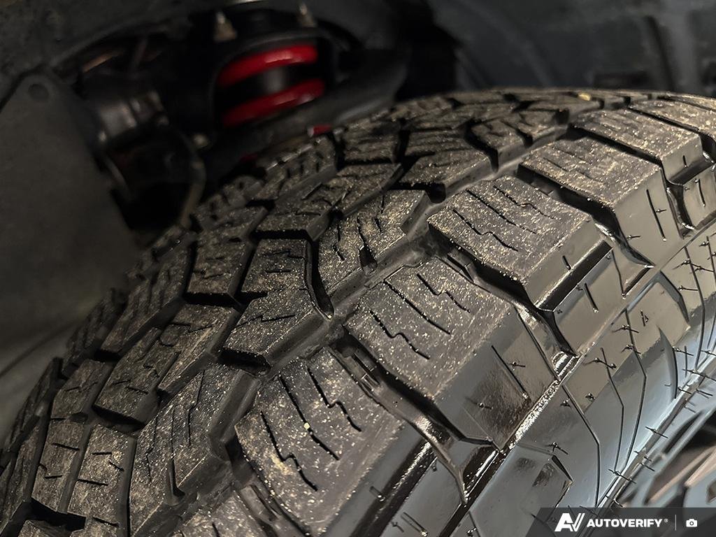 2019 Toyota 4Runner 2600954A | 4WD Blue Edmonton - photo #6