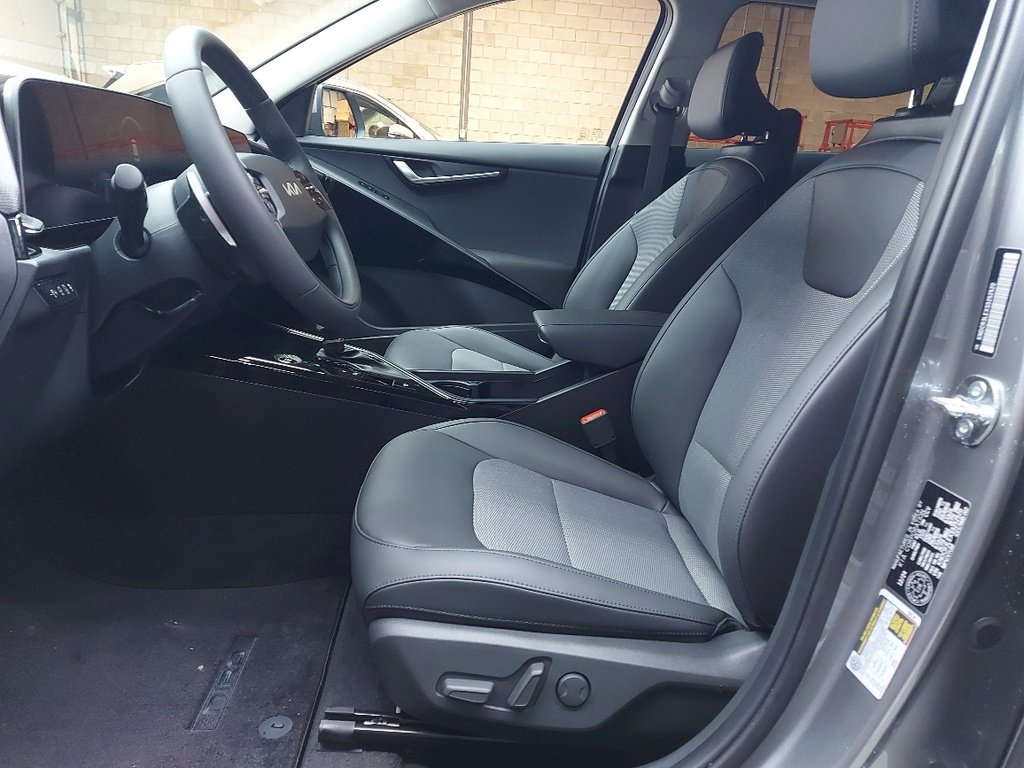 2026 KIA Niro Steel Grey Blainville - photo #13