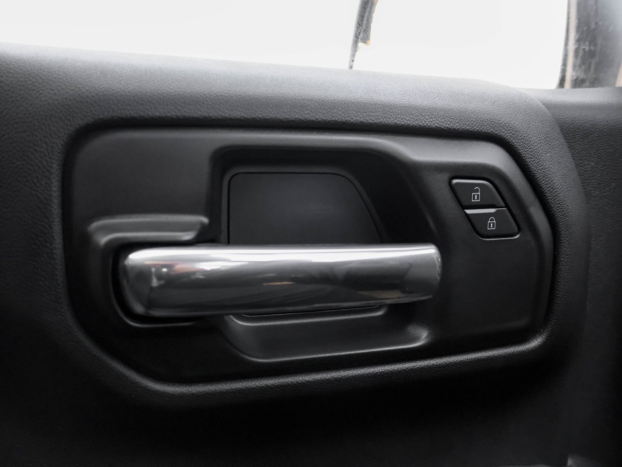2024 Chevrolet Silverado 1500 4WD Crew Cab 147 Custom Black Sherwood Park - photo #28