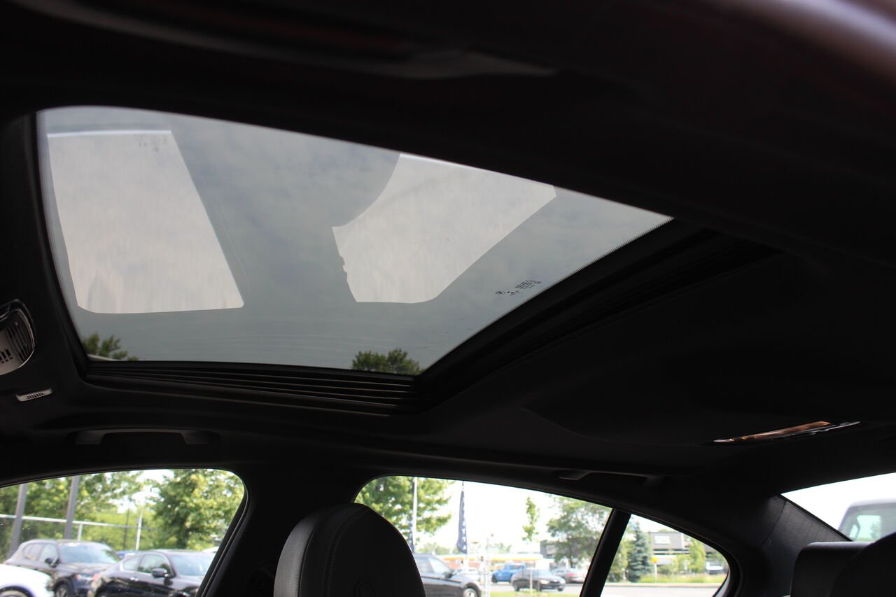 2021 BMW 5 Series VIN: WBA13BJ06MCG37906 White Sainte-Rose - photo #6