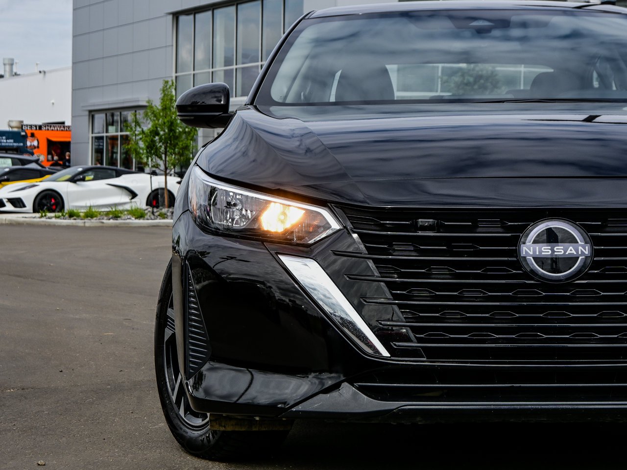 2025 Nissan Sentra SV CVT Black Sherwood Park - photo #4