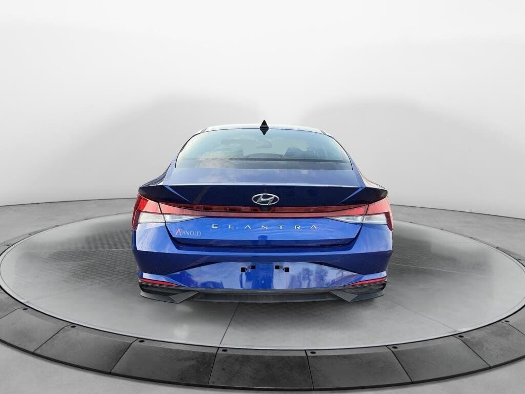 Hyundai Elantra NIV KMHLM4AG1NU363570 2022 Bleu Baie-Comeau - photo #2