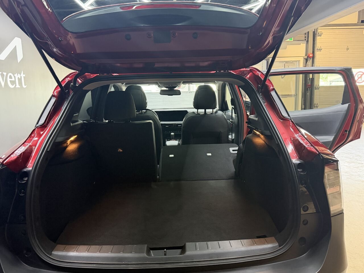 2026 Nissan Kicks Red Blainville - photo #13