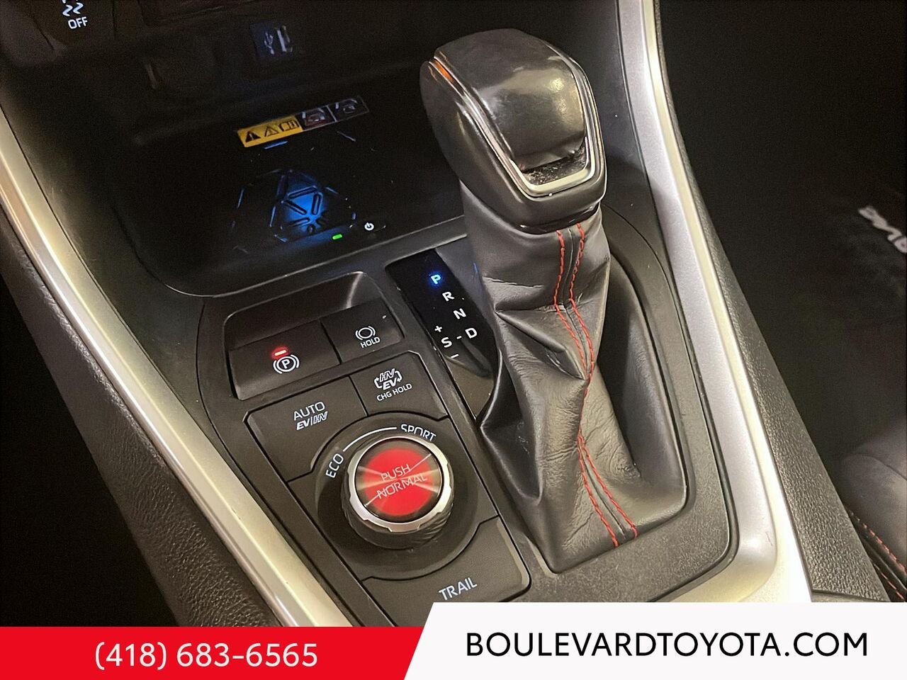 Toyota RAV4 PRIME 99835A-49 | XSE, HYBRIDE BRANCHABLE, AWD 2023 Frisson glacé nacré avec toit noir Québec - photo #16