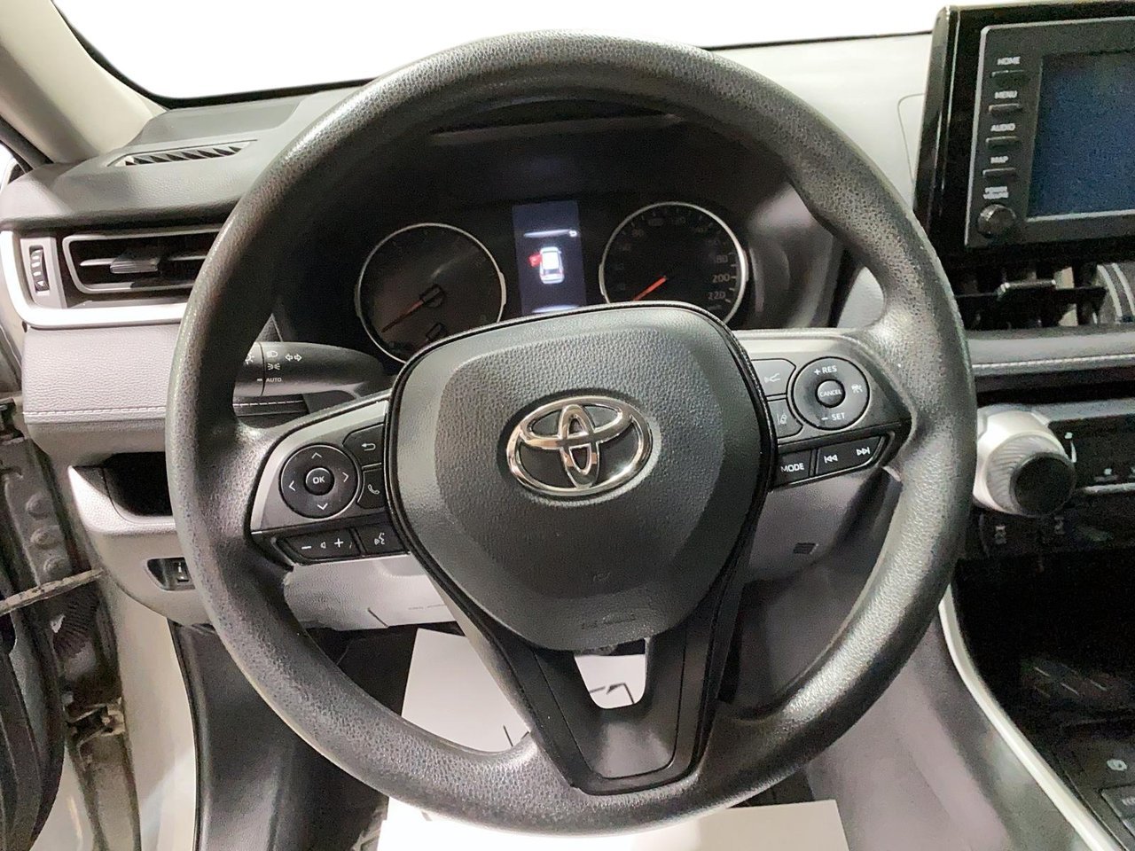 2022 Toyota RAV4 VIN 2T3B1RFV2NW261100 Grey Chicoutimi - photo #11