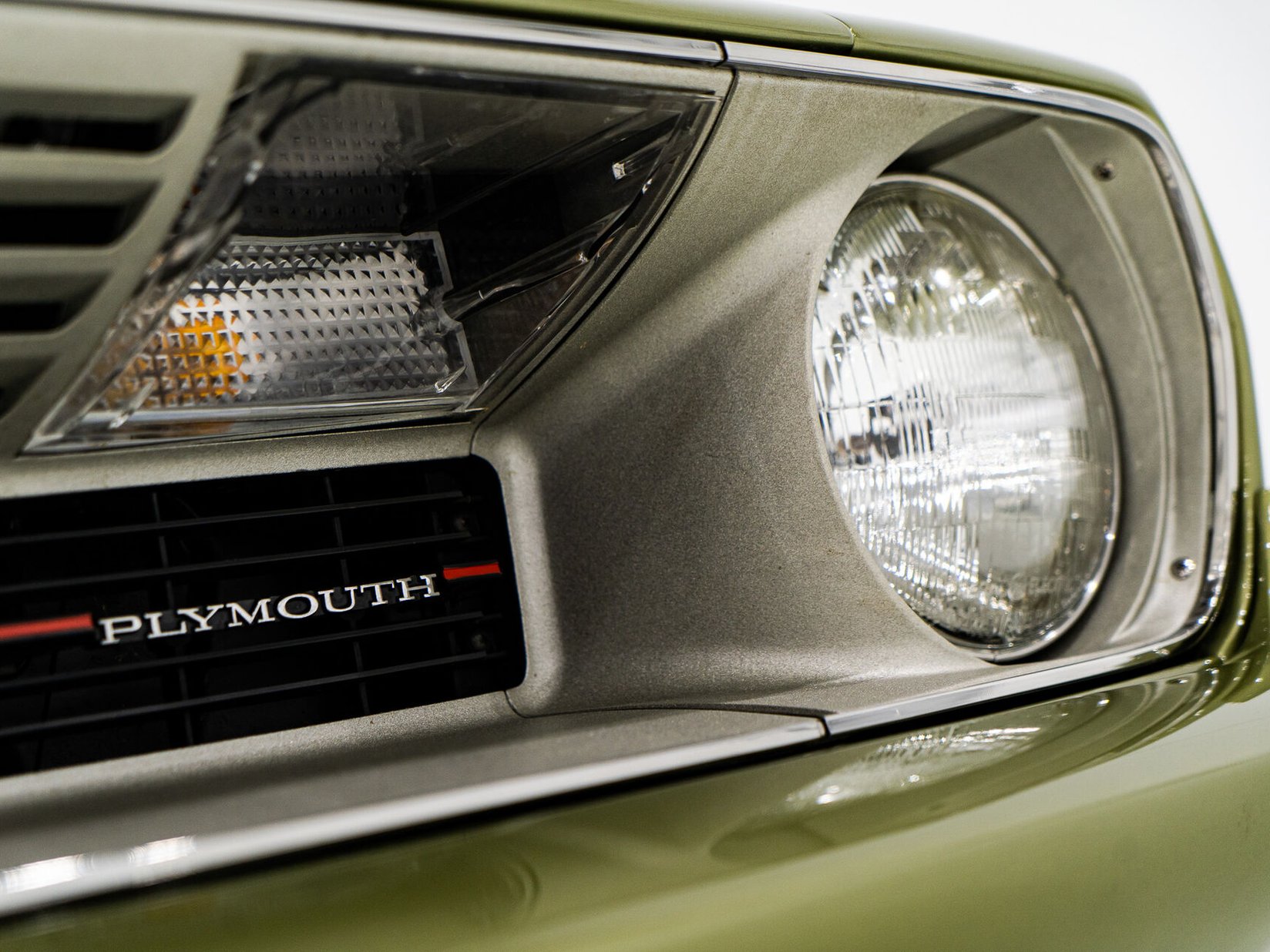 Plymouth HEMI Cuda 1 de 3 Exemplaires Utilisés par la Division Course de Chrysler France **PRIX EN USD** 1970 Vert Montréal - photo #3