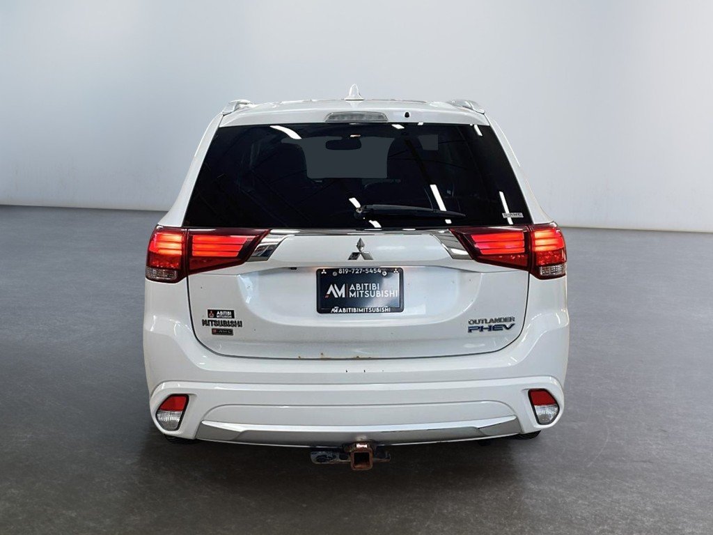 2018 Mitsubishi Outlander Plug-In Hybrid White Amos - photo #5