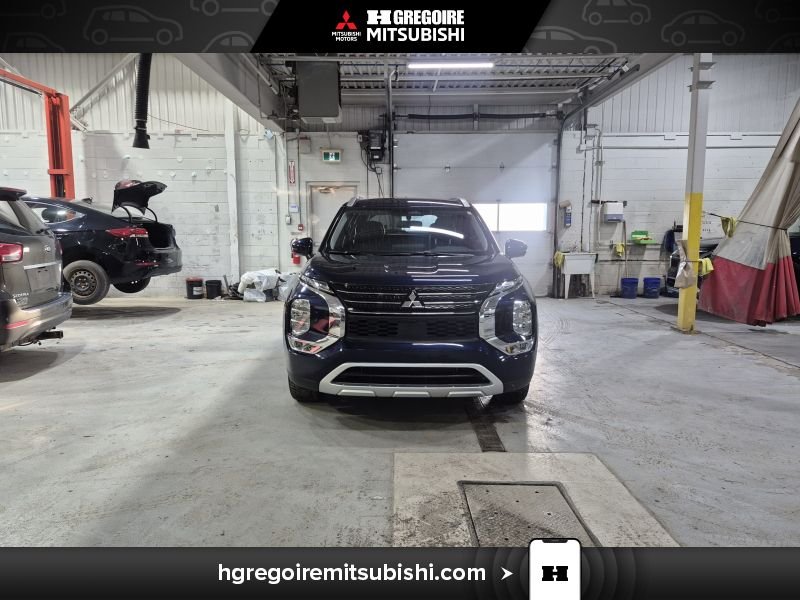 2025 Mitsubishi Outlander Plug-In Hybrid Blue Laval - photo #1