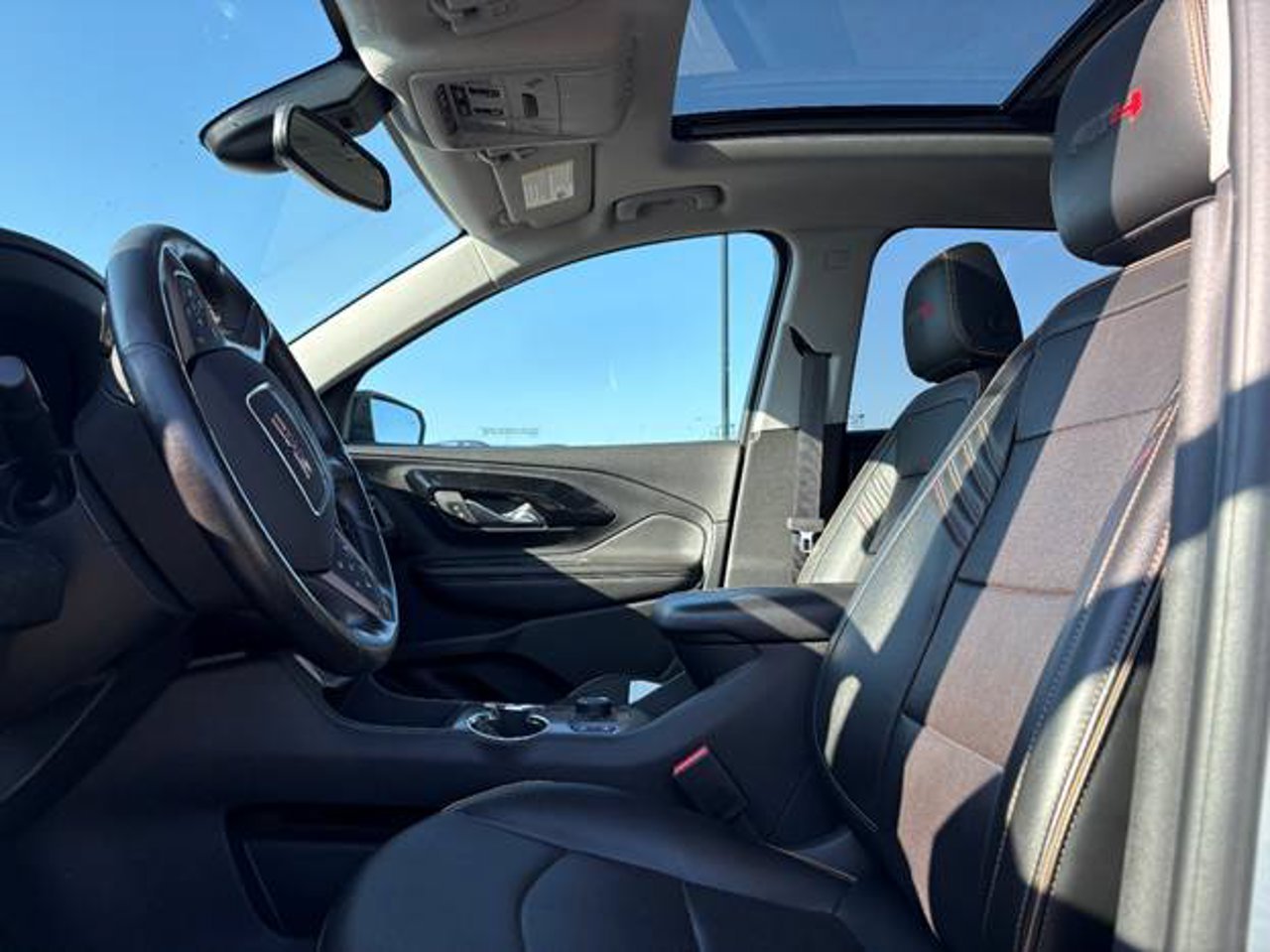 2022 GMC Terrain AWD 4dr AT4 White Sherwood Park - photo #5