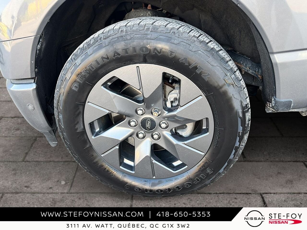 2023 Ford F-150 Lightning LARIAT STANDARD RANGE Grey Ste-Foy - photo #6