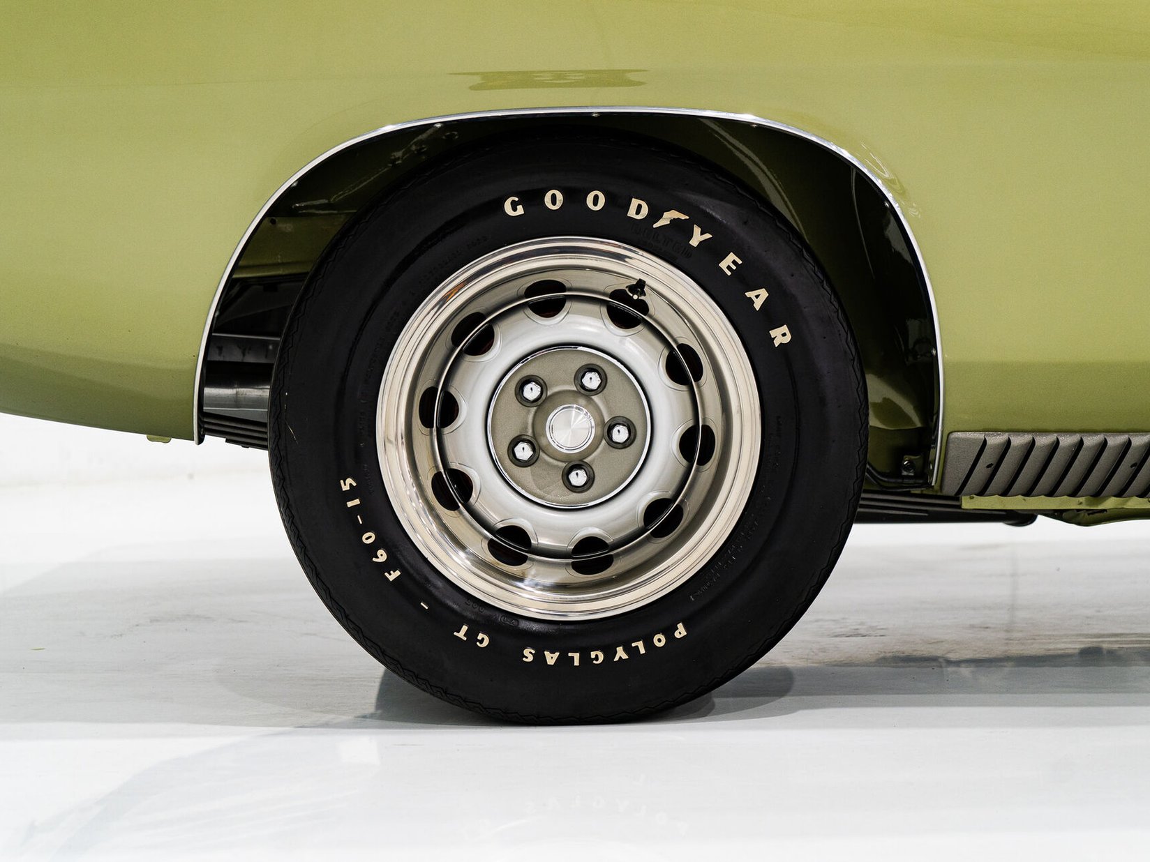 Plymouth HEMI Cuda 1 de 3 Exemplaires Utilisés par la Division Course de Chrysler France **PRIX EN USD** 1970 Vert Montréal - photo #47