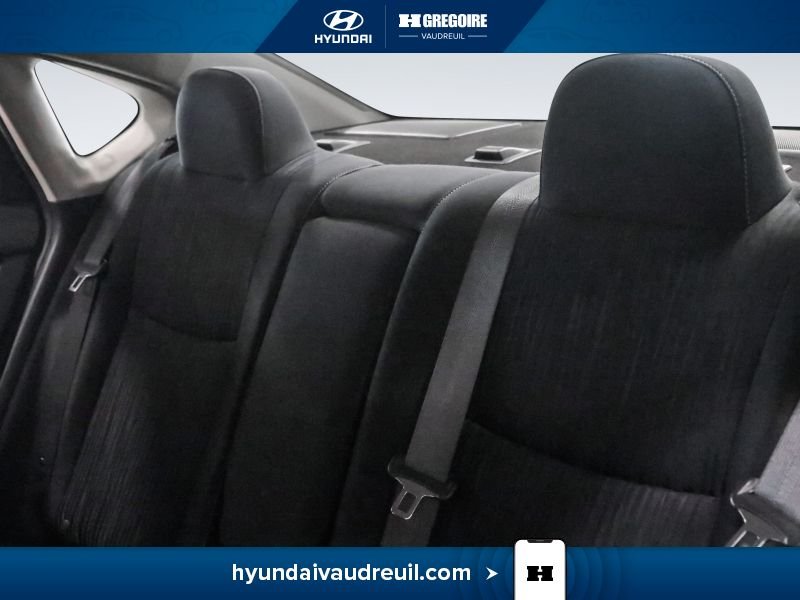 Nissan Sentra 2019 Gris Laval - photo #18