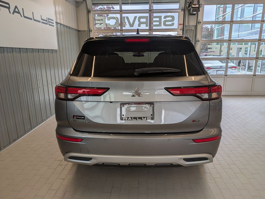 Mitsubishi Outlander GT AWD 2024 Gris