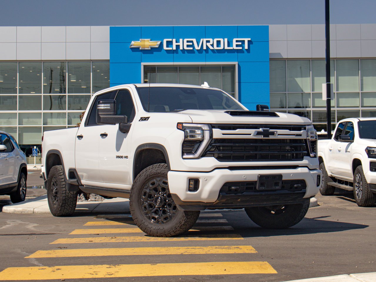 2024 Chevrolet Silverado 3500HD 4WD Crew Cab 159 LTZ White Sherwood Park - photo #1