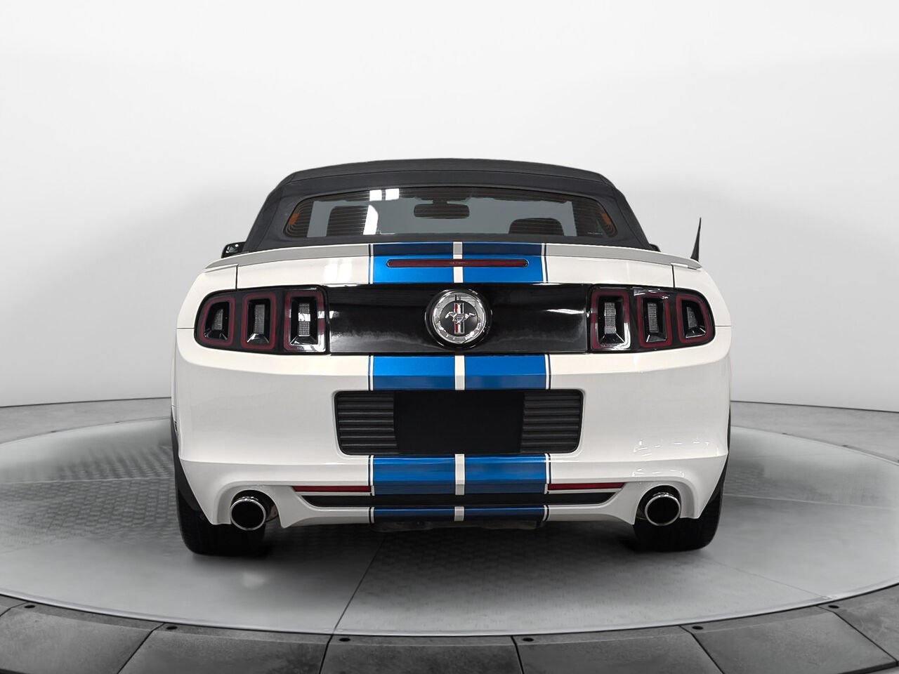 2013 Ford MUSTANG Convertible V6 Premium Automatique White Sherbrooke - photo #7