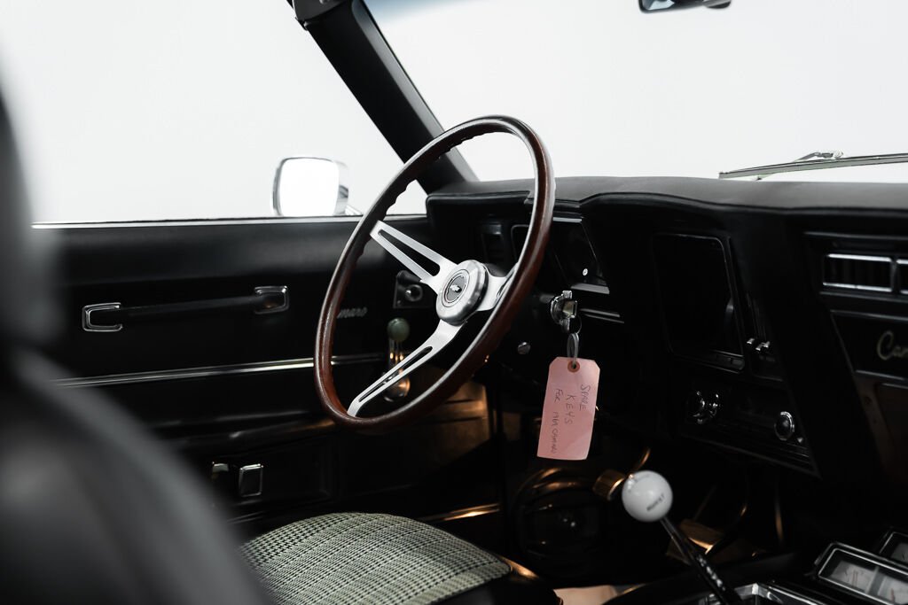 1969 Chevrolet Camaro *PRIX EN USD* CAR IN MILES Silver Montreal - photo #15