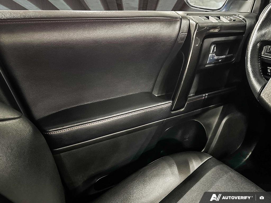 2019 Toyota 4Runner 2600954A | 4WD Blue Edmonton - photo #15