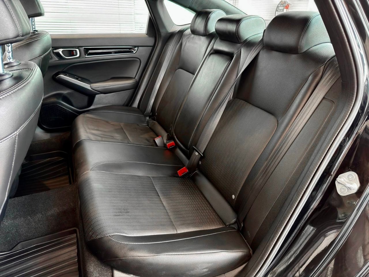 2025 Honda Civic Sedan Hybrid Notre-Dame-des-Prairies - photo #12