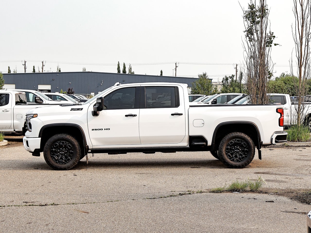 2024 Chevrolet Silverado 2500HD 4WD Crew Cab 159 LTZ White Sherwood Park - photo #9