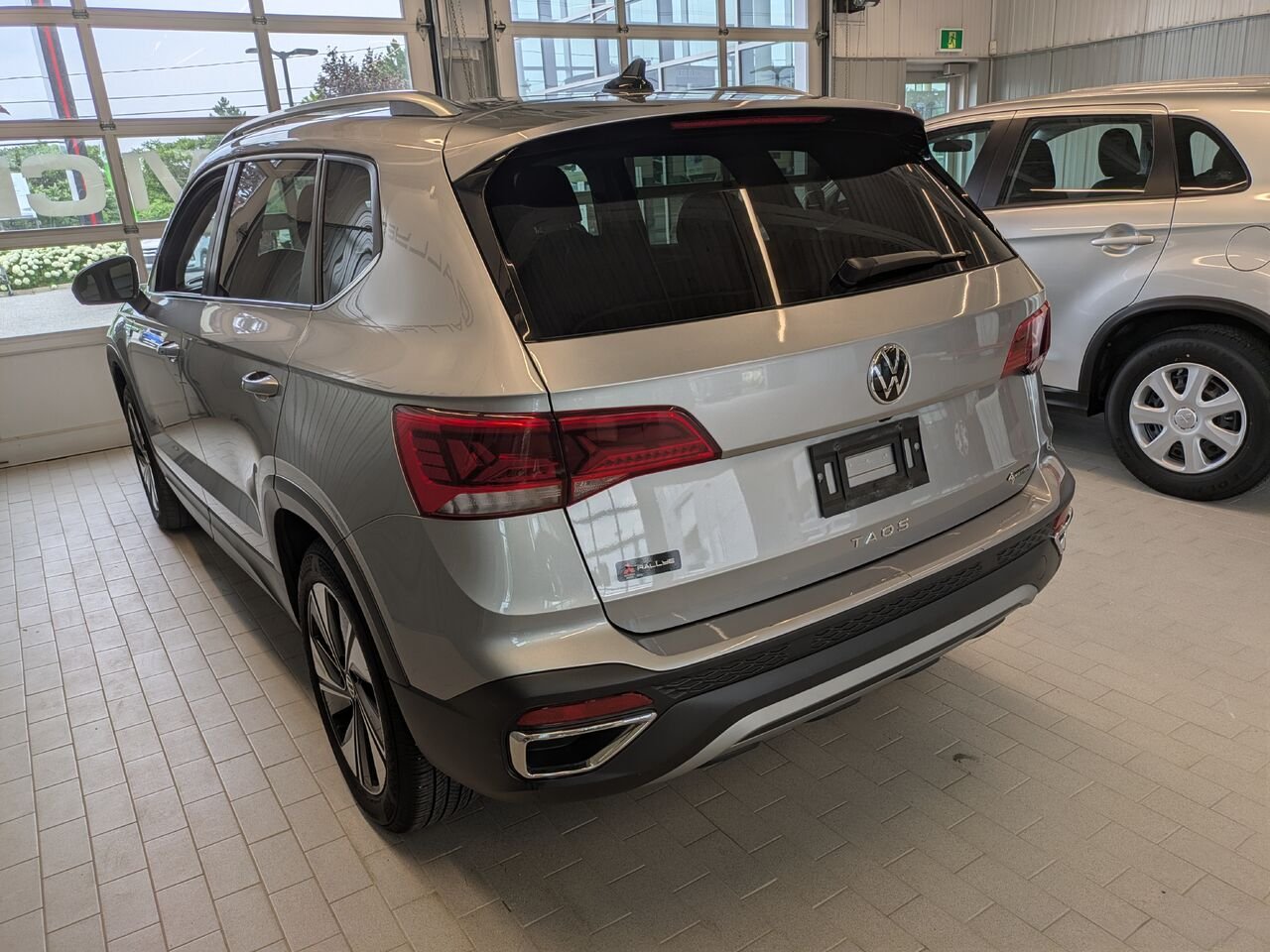 2024 Volkswagen Taos Grey Gatineau - photo #18