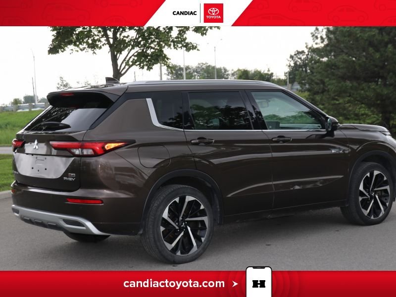 2023 Mitsubishi Outlander Plug-In Hybrid Bronze Laval - photo #10