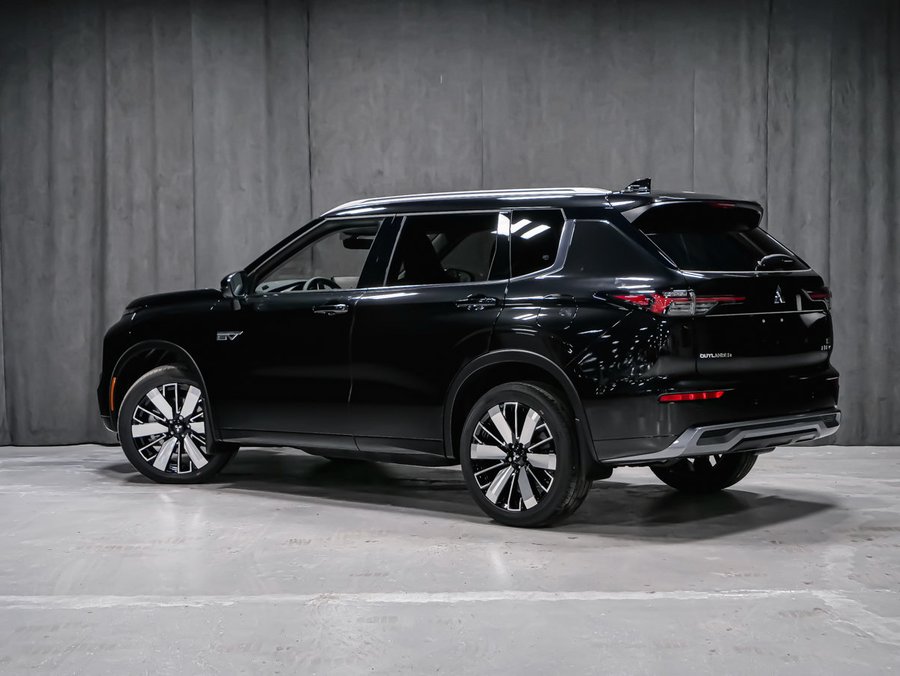 2026 Mitsubishi Outlander Plug-In Hybrid GT Black Diamond Premium Finish