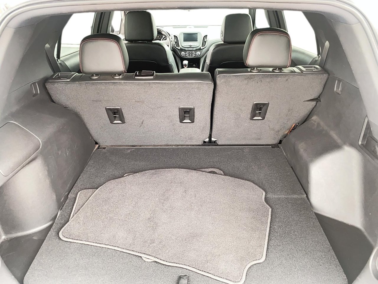 2023 Chevrolet Equinox VIN 3GNAXWEG8PL104961 White Chicoutimi - photo #3
