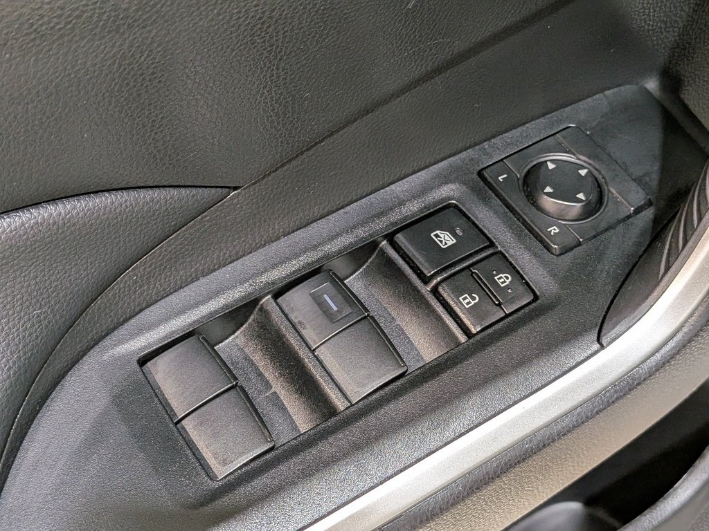 2024 Toyota RAV4 LE AWD White Val-David - photo #31