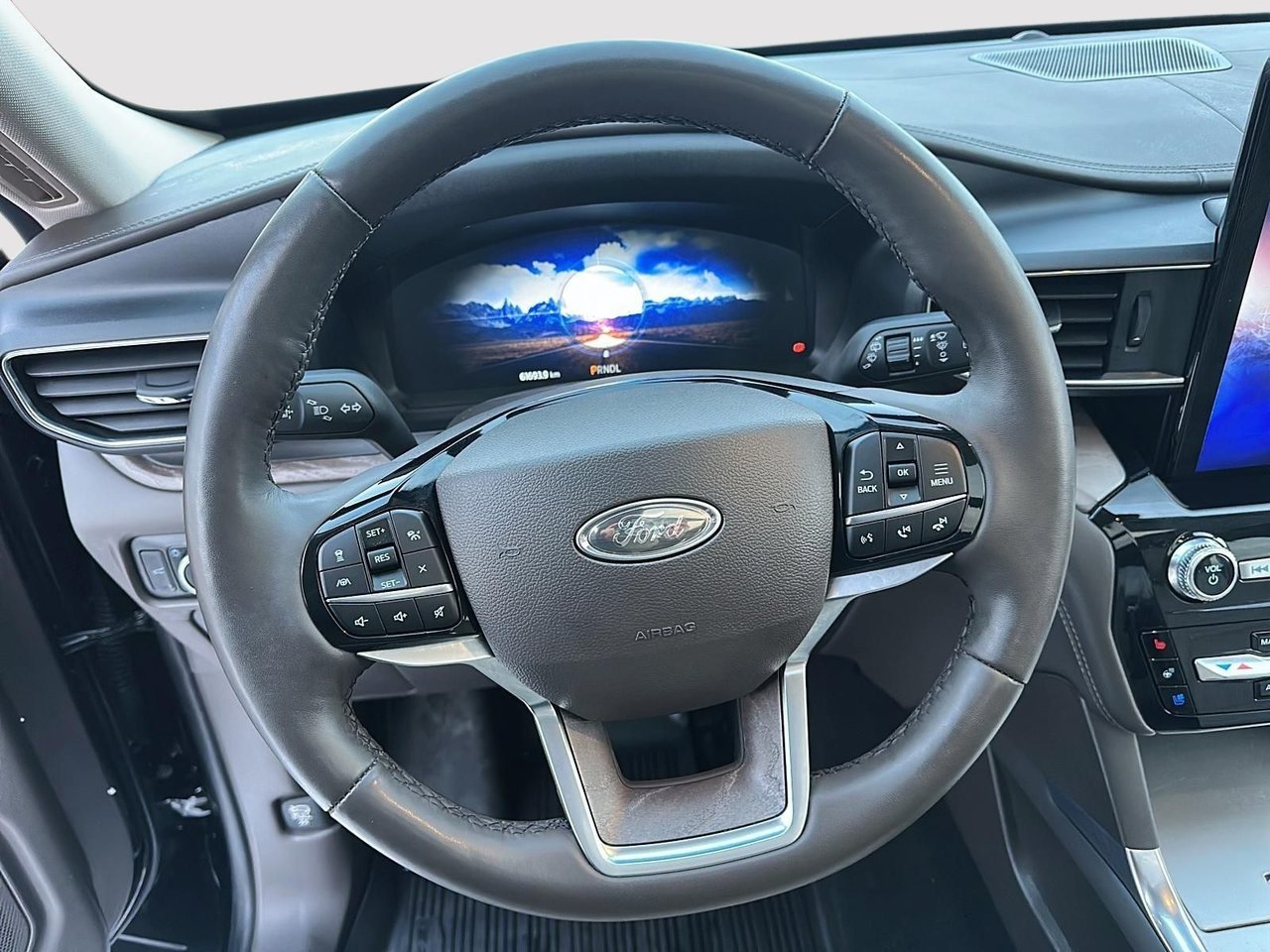 Ford Explorer 2023 Noir Rouyn-Noranda - photo #8