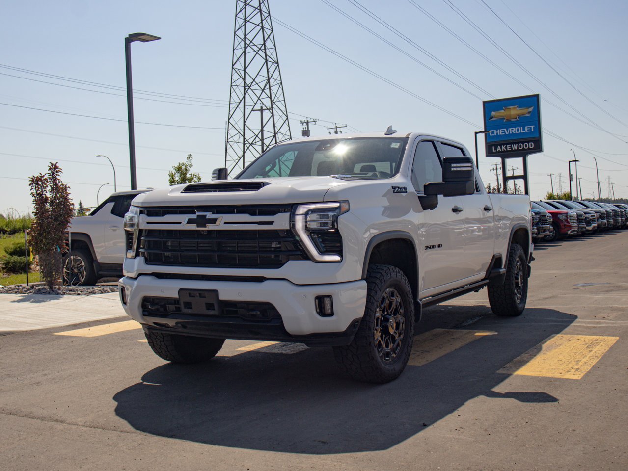 2024 Chevrolet Silverado 3500HD 4WD Crew Cab 159 LTZ White Sherwood Park - photo #3