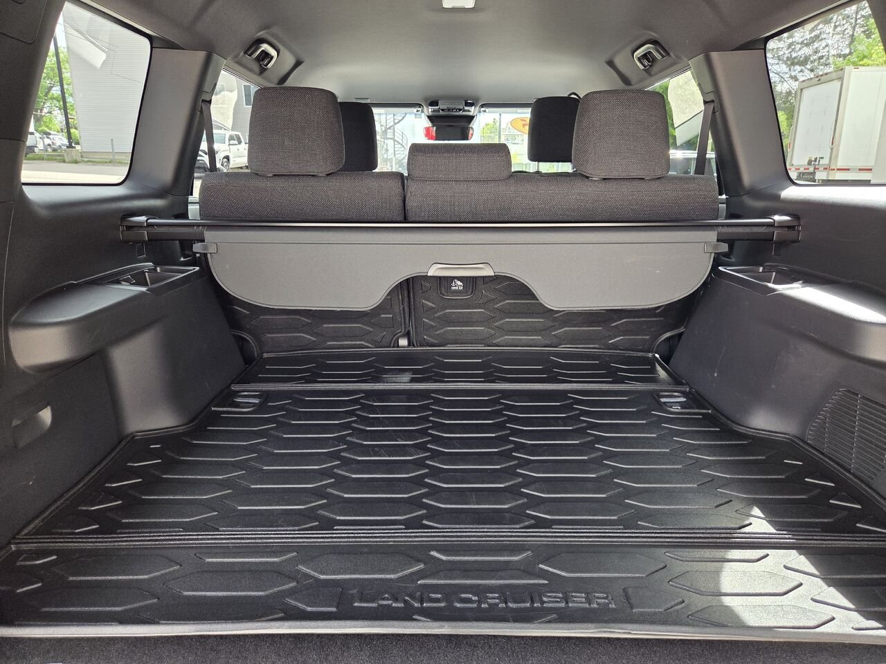 2025 Toyota LAND CRUISER Black Mont-Laurier - photo #6