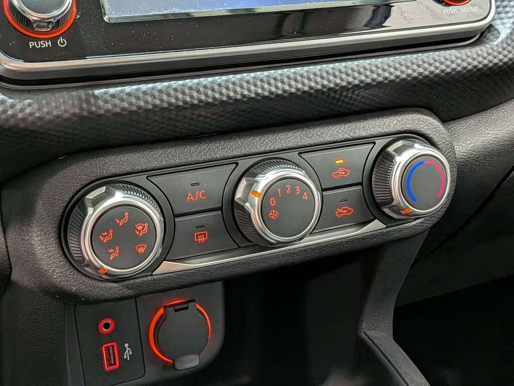 Nissan Kicks 2024 Bleu Val-David - photo #22