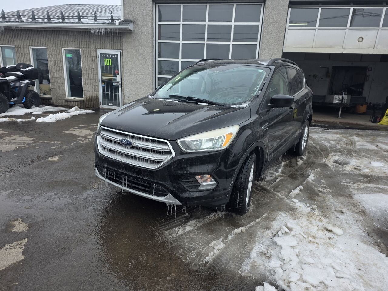 2018 Ford Escape Black  - photo #0