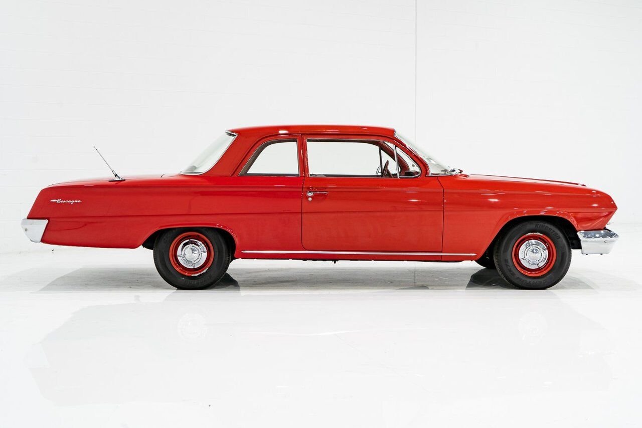 Chevrolet Biscayne Unrestored nearly all original parts 1962 Rouge Montréal - photo #2