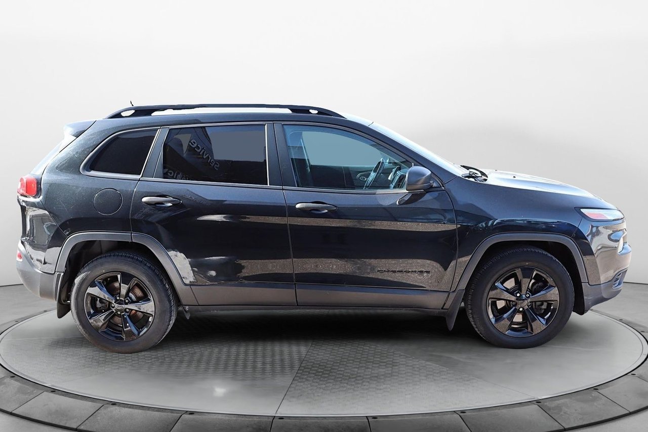 2016 Jeep Cherokee VIN 1C4PJMAS2GW378122 Black Chicoutimi - photo #6