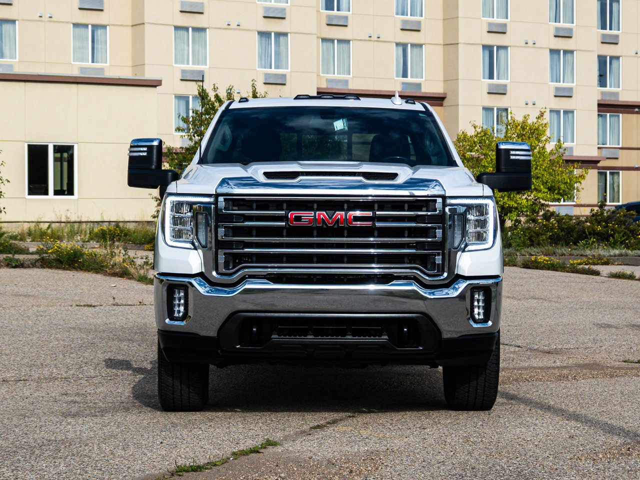 2023 GMC Sierra 3500HD 4WD Crew Cab 159 SLT White Sherwood Park - photo #2