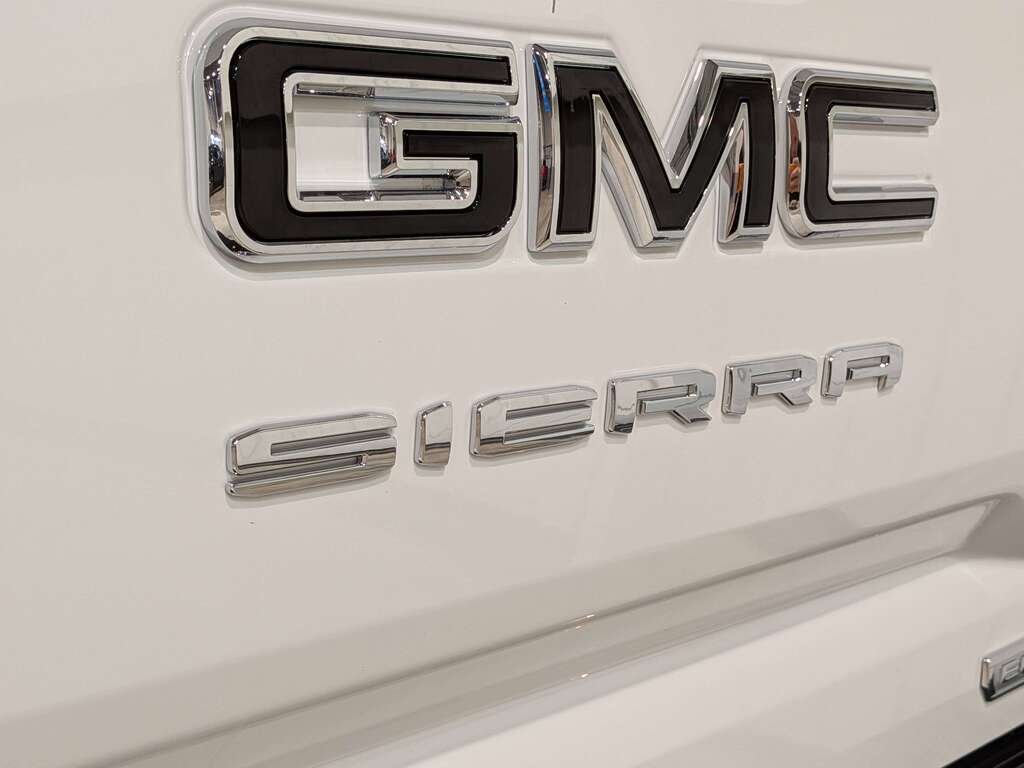 2024 GMC Sierra 1500 4WD Crew Cab 157" Elevation White Val-David - photo #36